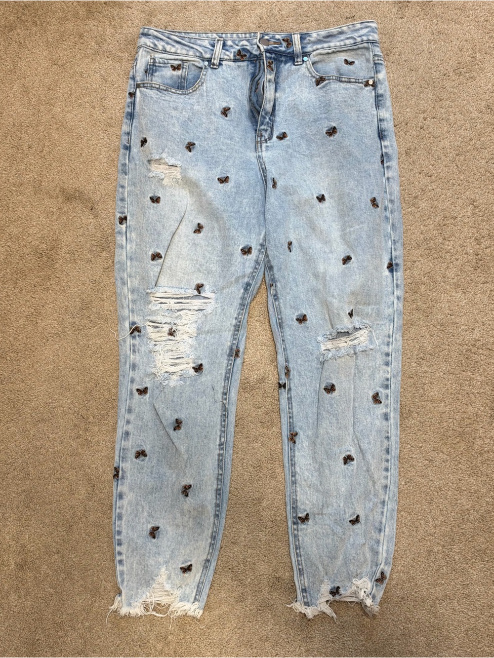 Light Wash butterfly Embroidered Ripped Women’s Jeans